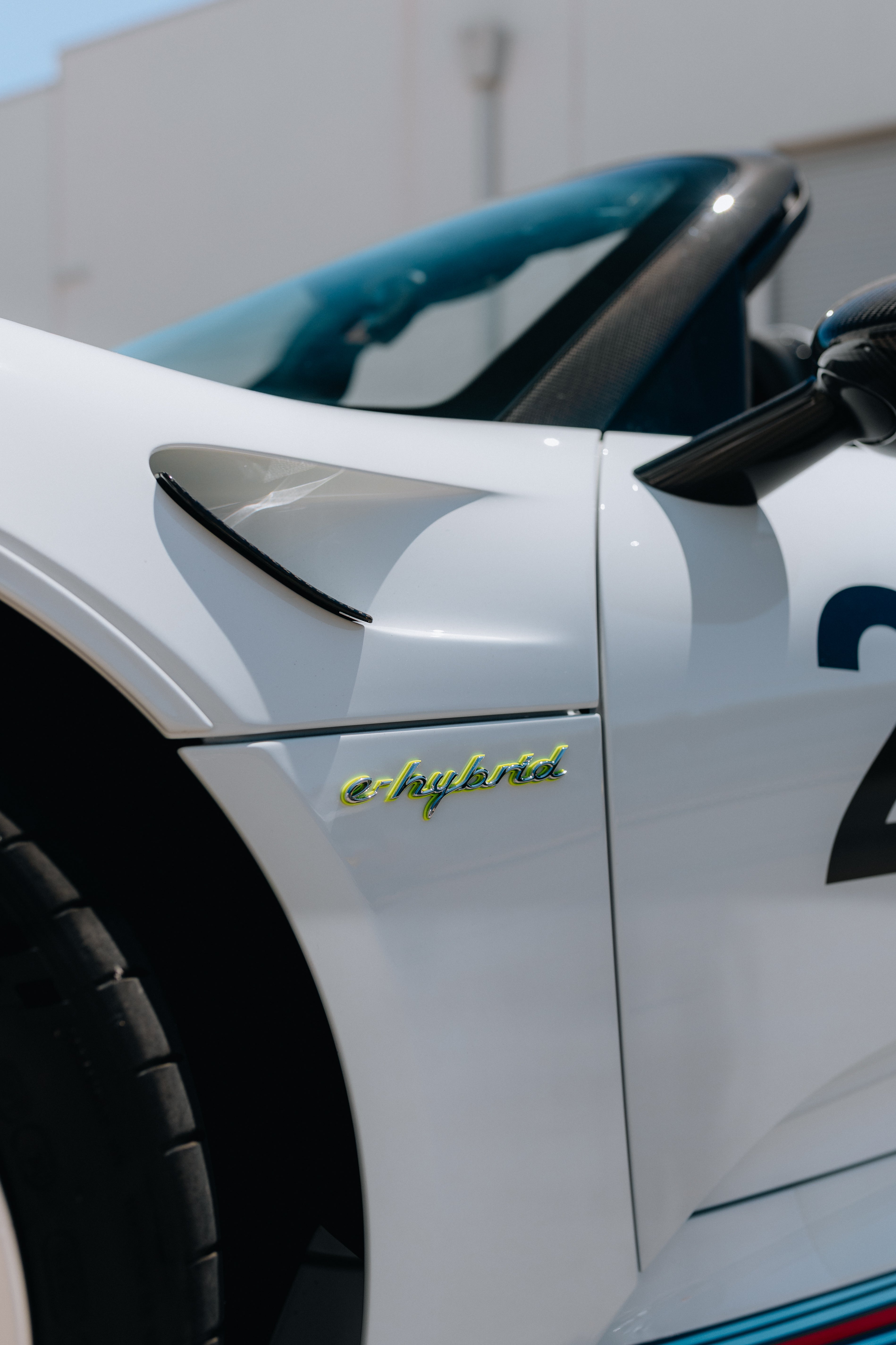 Porsche 918 Spyder - Weissach Martini Racing (Copy)
