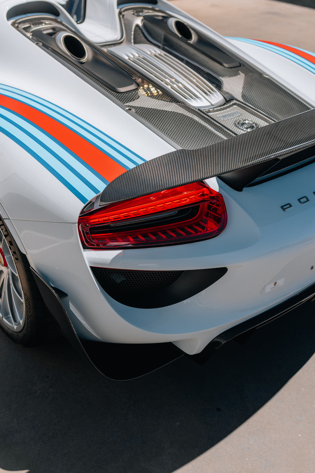Porsche 918 Spyder - Weissach Martini Racing (Copy)