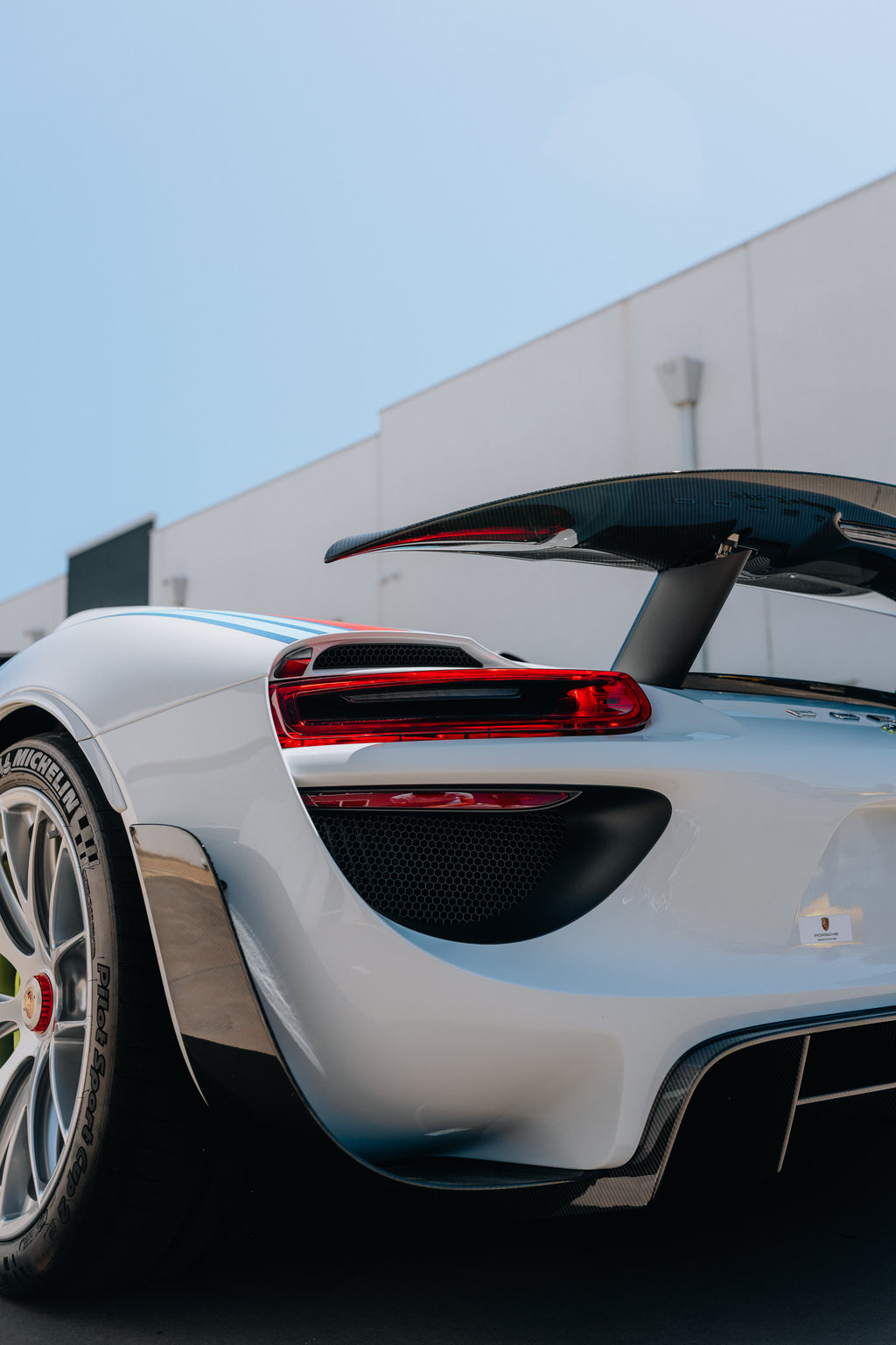 Porsche 918 Spyder - Weissach Martini Racing (Copy)