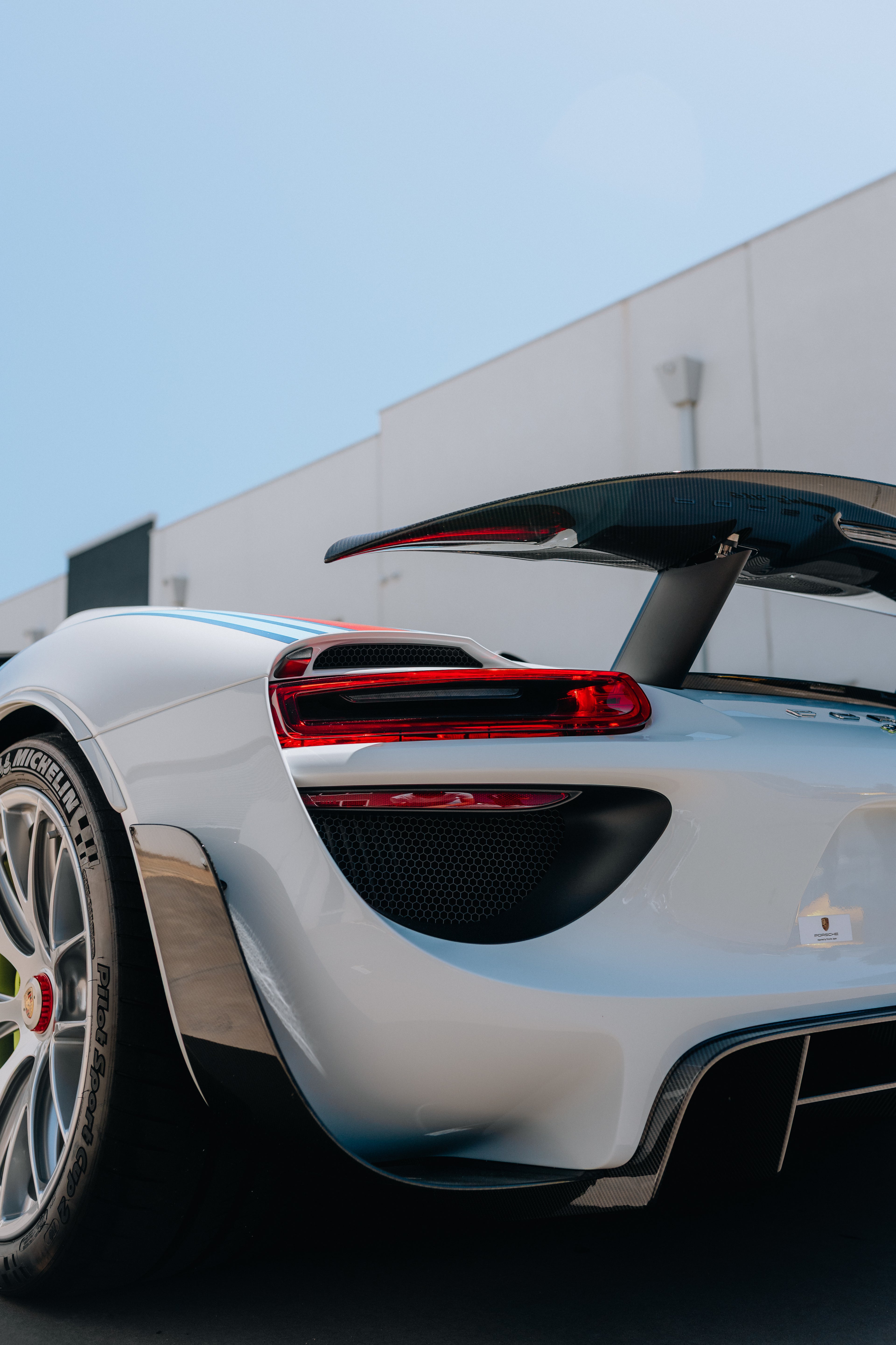 Porsche 918 Spyder - Weissach Martini Racing (Copy)