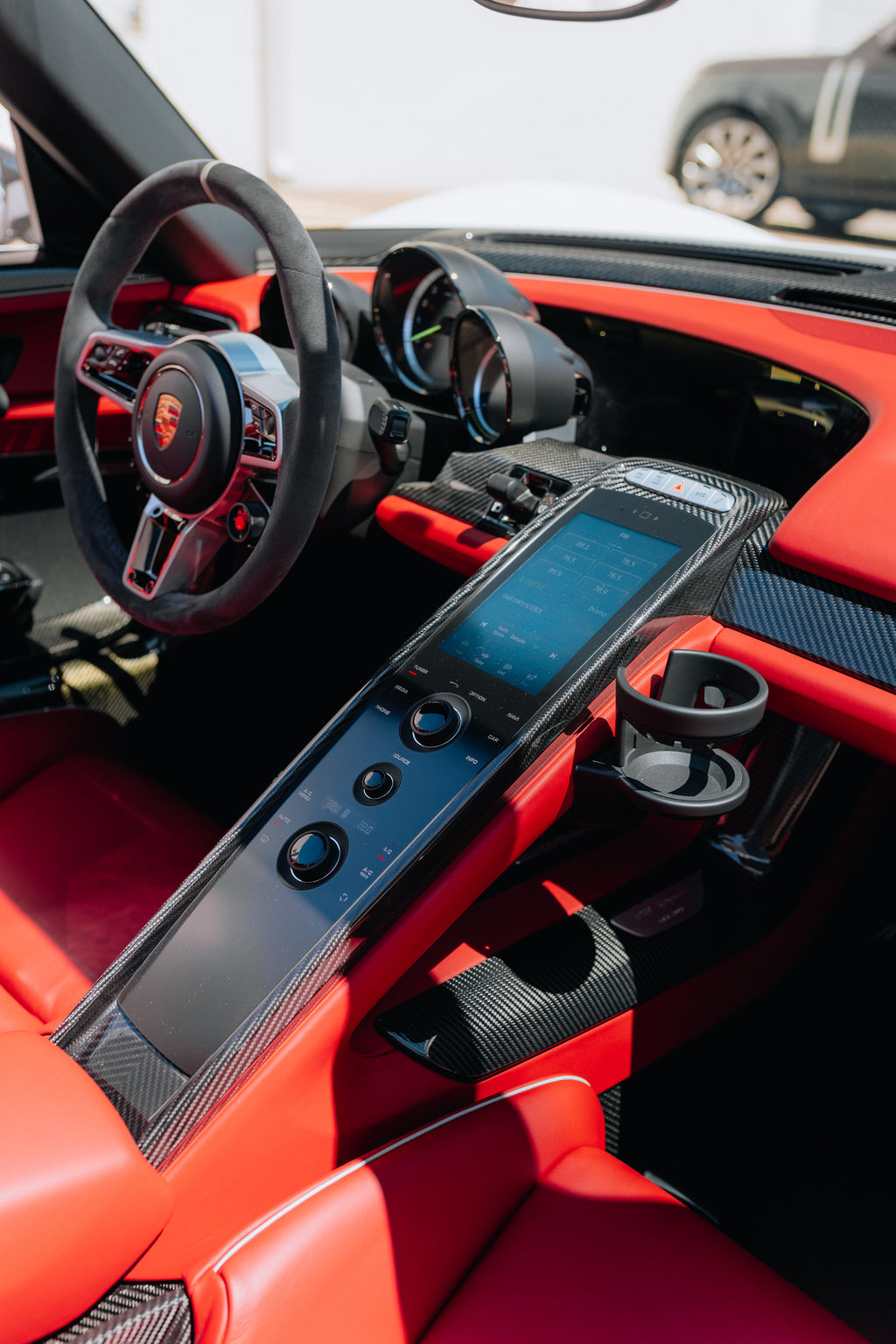 Porsche 918 Spyder - Weissach Martini Racing (Copy)