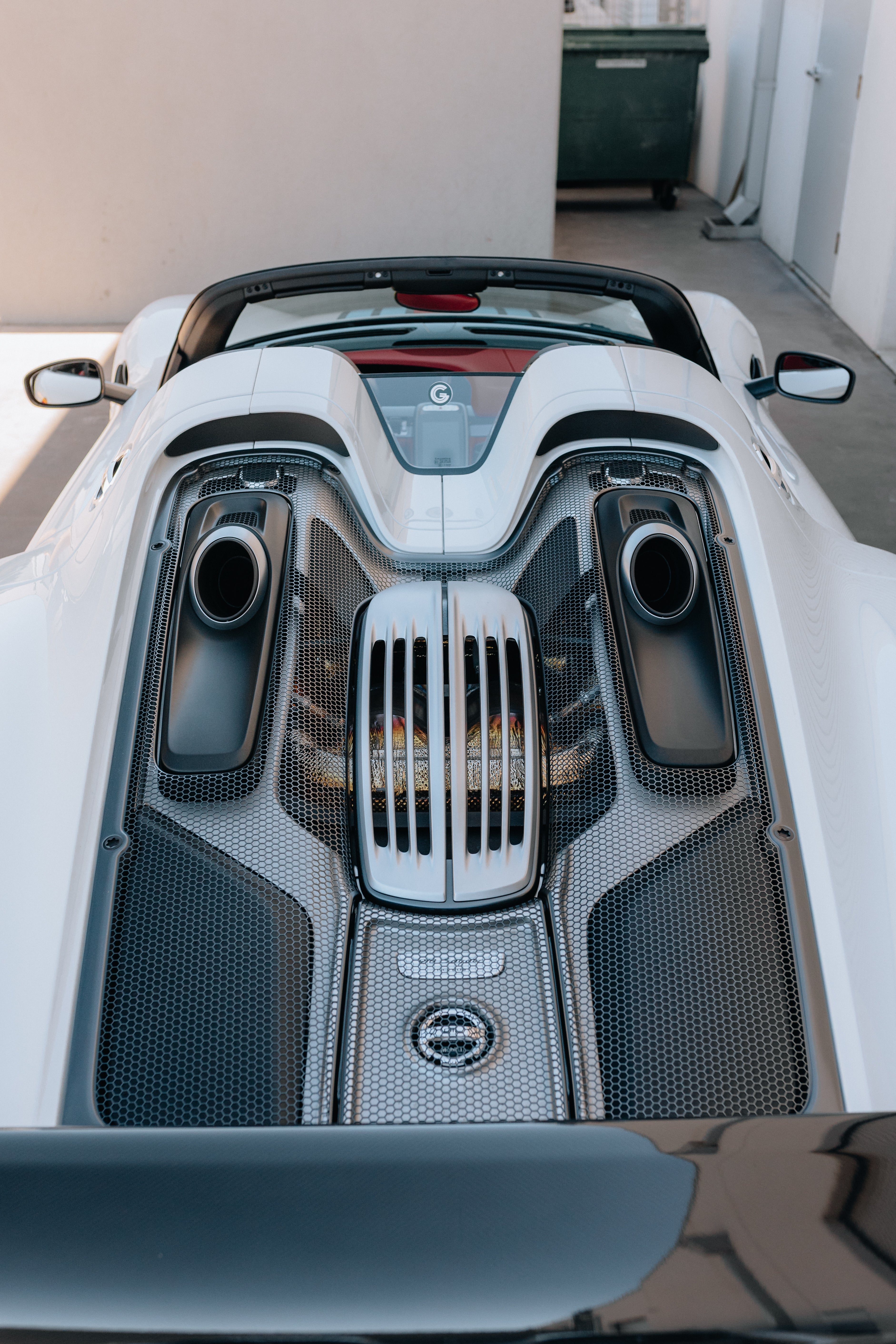Porsche 918 Spyder - Weissach Martini Racing (Copy)