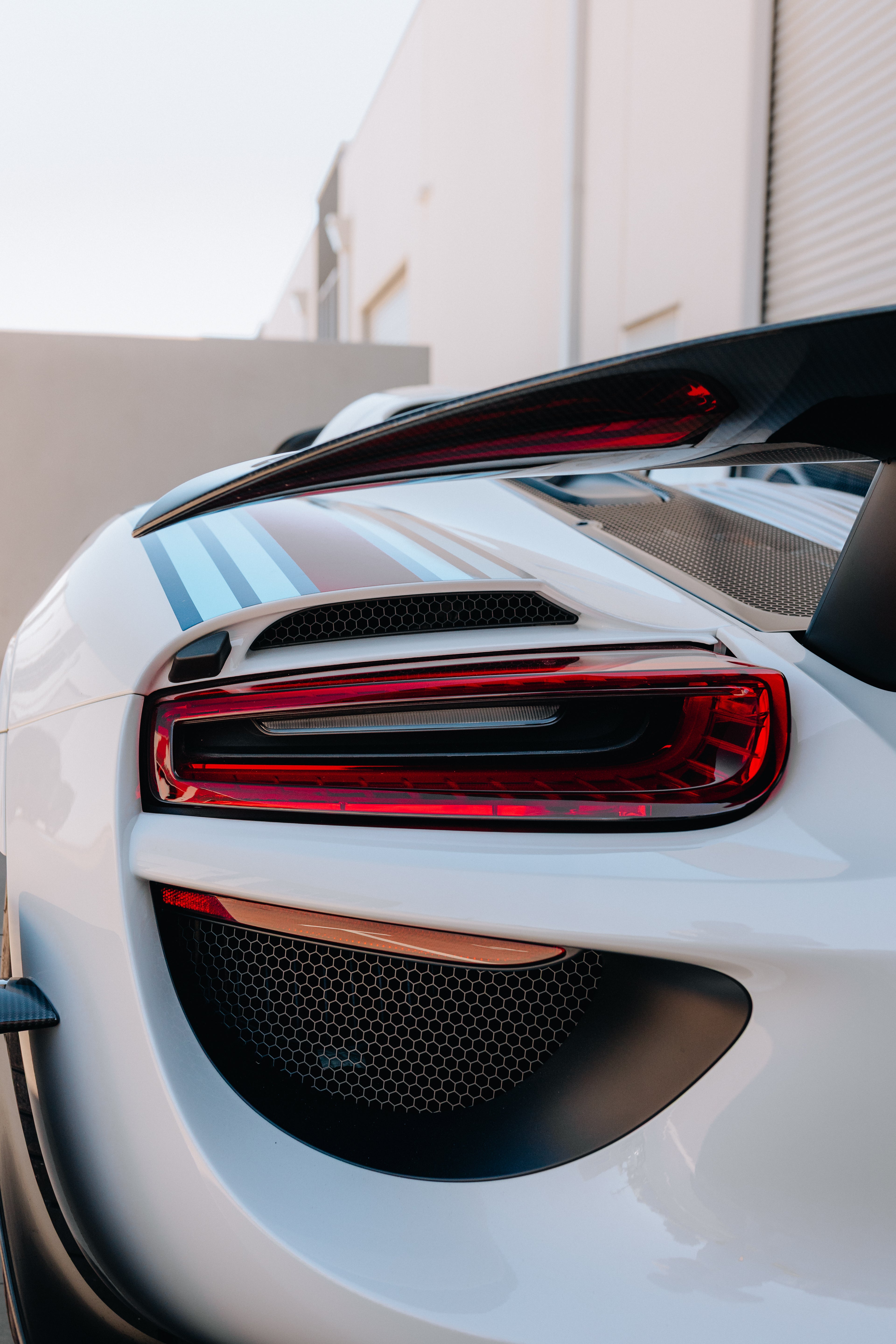 Porsche 918 Spyder - Weissach Martini Racing (Copy)